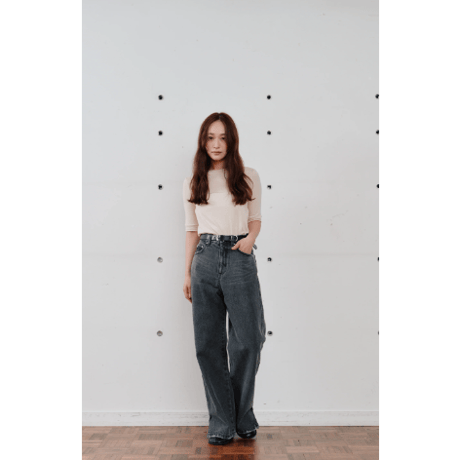 【Hella】side hem slit denim　※納期4月中旬〜5月中旬