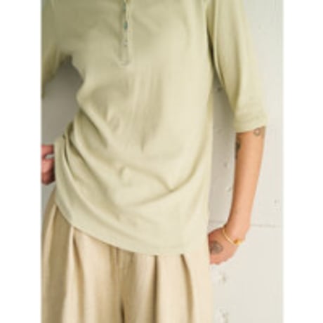 【YENN】HENRY NECK TEE