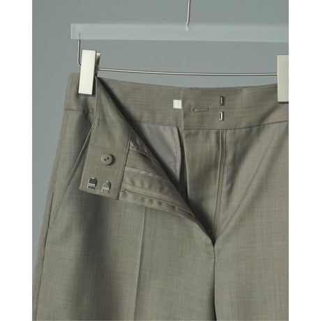 【anuke】Centerpress Half Pants