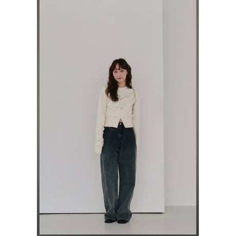 【Hella】front tuck cropped sweat ※納期10下〜11下