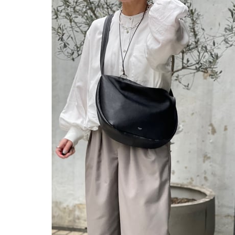 【blancle】S.LEATHER SEMICIRCLE HALF SH　bc1250