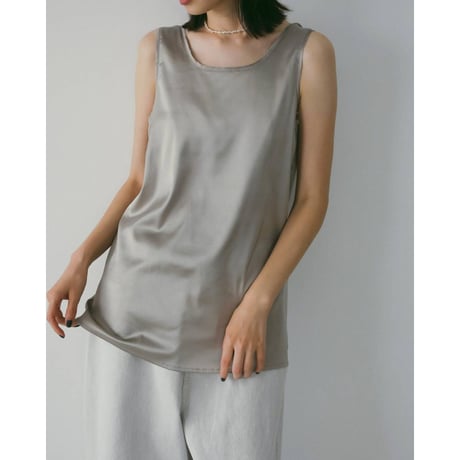 【anuke】Satin Uneck Tops　※納期5月上旬～6月上旬