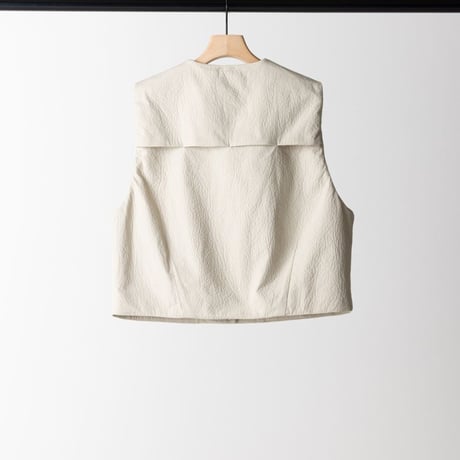 【YENN】PUFFY MILITARY VEST　※納期：9月中旬～10月中旬
