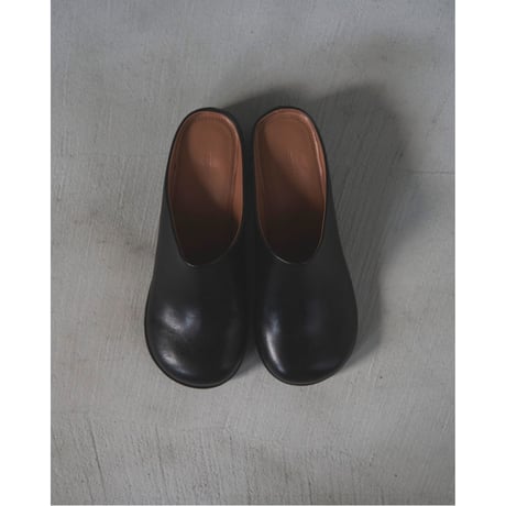 【anuke】Ecoleather Heel Slip-ons 納期：8/上〜9/上