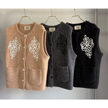 【MARGAUX VINTAGE】コード刺繍ベスト