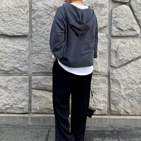 【ROSIEE】限定カラー✨深VフードTOPS