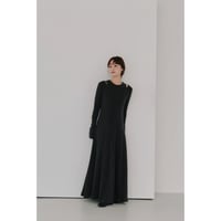 【Hella】shoulder slit long dress※納期10/上〜11/上