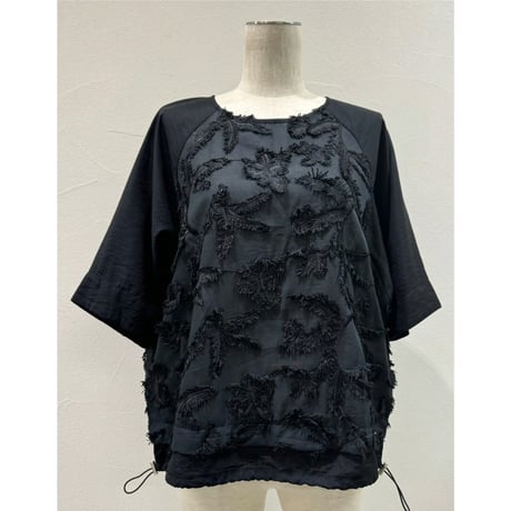 【CYAN TOKYO】ボタニカル刺繍ラグランブラウス