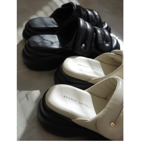 【ATELIER BRUGGE】Puffy velcro sandals　※納期3/末～4/末