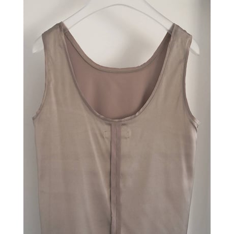 【anuke】Satin Uneck Tops　※納期5月上旬～6月上旬