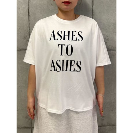 【ROSIEE】フロッキーロゴプリントTシャツ