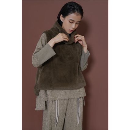 CYAN TOKYO バックオーバーハイネックファーベスト/507390 CYAN TOKYO】バックオーバーハイネックファーベスト/507390