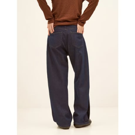 【YENN】SIDE PLEATED DENIM