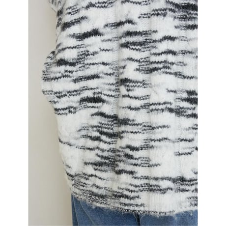 【YENN】MIX CABLE PATTERN KNIT PO