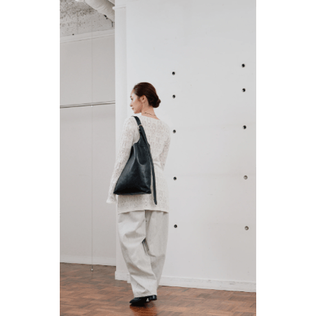 【Hella】crochet lace Vneck cardigan　※納期2月中旬〜3月中旬