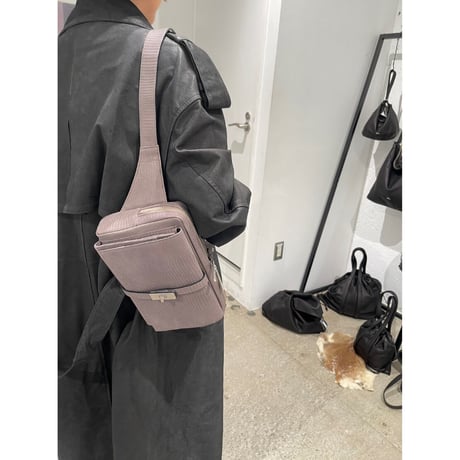 【M.U.L.】stud series　ボディバック