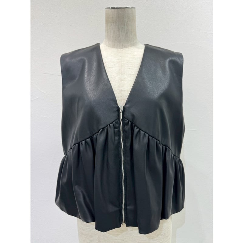 新作 30%off★CYAN TOKYO ヴィーガンレザーバルーンギャザーベスト CYAN TOKYO】ヴィーガンレザーバルーンギャザーベスト | Radiant