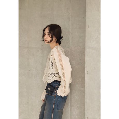【Hella】EMBROIDERY LACE BLOUSE