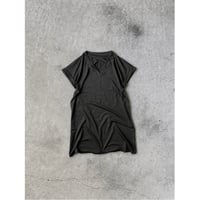 【M.U.L.】V-NECK LONG CUTSEW