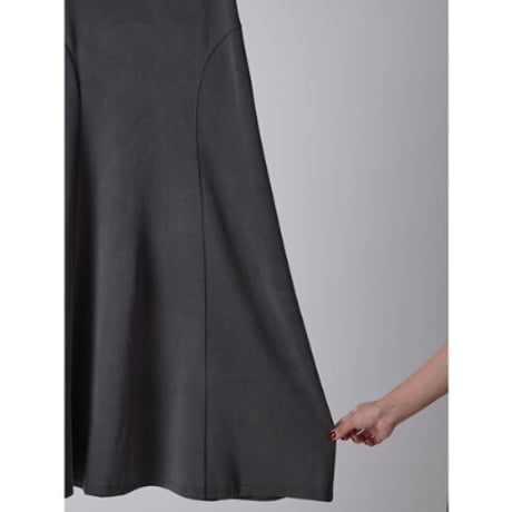 【YENN】FIBRIL JERSEY SKIRT　納期：2026年2月上旬～3月上旬