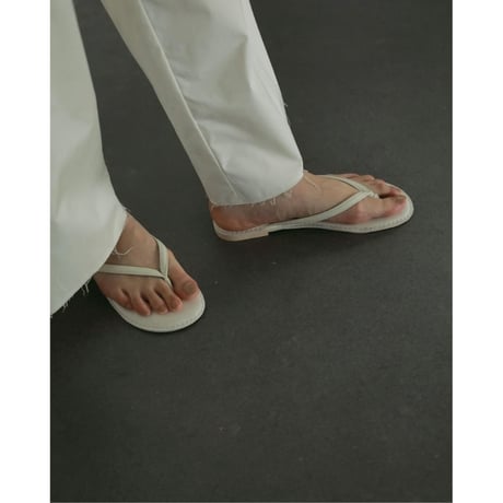 【anuke】Ecoleather Tong Sandals　※納期6月上旬～7月上旬