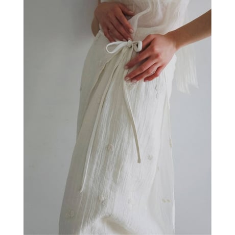 【anuke】Embroidery Sleeveless Onepiece　※納期8月中旬～9月中旬