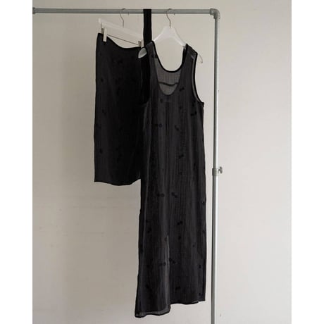 【anuke】Embroidery Sleeveless Onepiece　※納期8月中旬～9月中旬