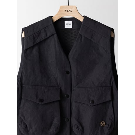 【YENN】PUFFY MILITARY VEST　※納期：9月中旬～10月中旬