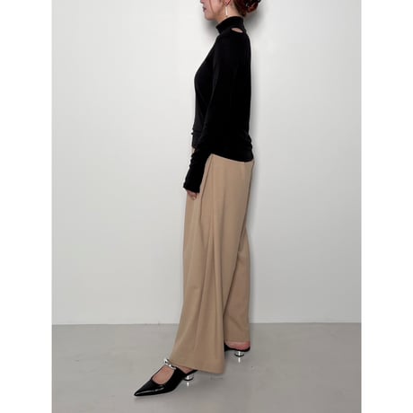 【CHIGNON】ｼｱｰﾀｰﾄﾙTOPS