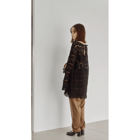 【Hella】Scalloped Lace Top　※納期9月上旬～10月上旬