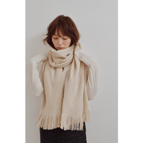 【Hella】Shaggy Stole　※納期11月上旬～12月上旬