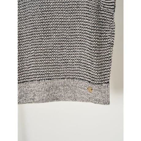 【YENN】PADDING NECK KNIT