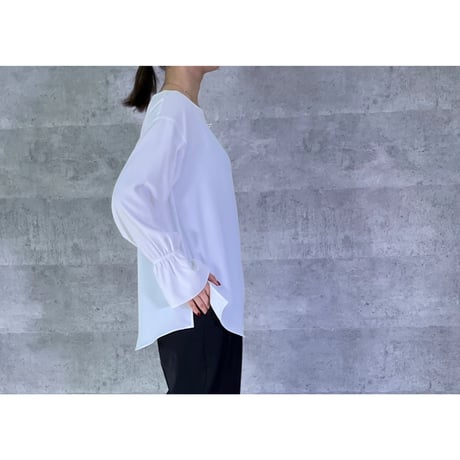 ラストチャンス✨【Anna Kerry】キャンディースリーブブラウス
