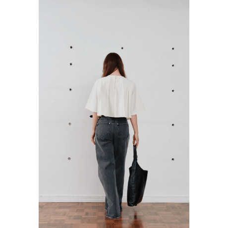 【Hella】unbrella pleats cropped top　※納期5月中旬〜6月中旬