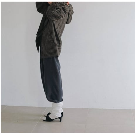 【anuke】Squaretoe Velour Mule