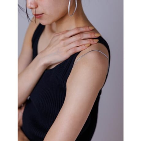 【CHIGNON】 ｽﾈｰｸﾁｪｰﾝﾌﾞﾗｽﾄﾗｯﾌﾟ
