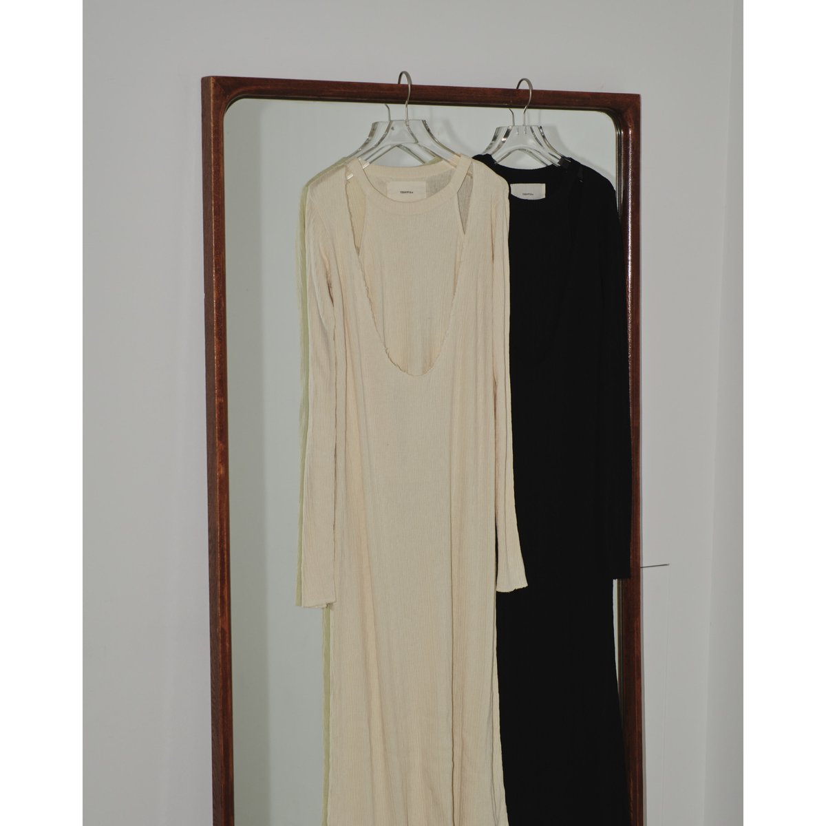 TODAYFUL（トゥデイフル）の「バックレイヤードリブドレス（ワンピース