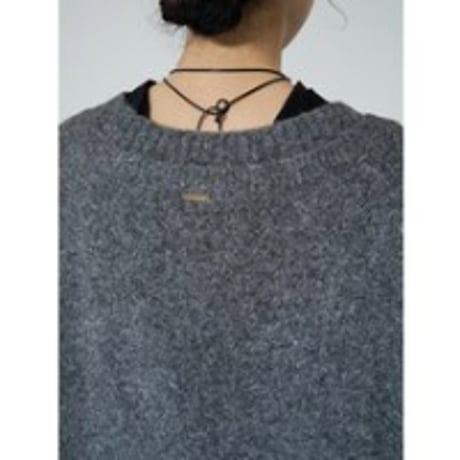 【CHIGNON】ｻｲﾄﾞｵｰﾌﾟﾝVﾈｯｸﾆｯﾄVT