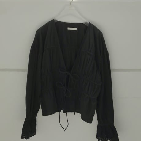 【anuke】Vneck Lace Blouse   ＊