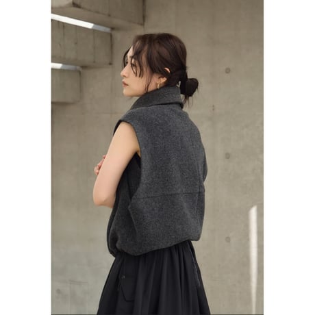 【Hella】WOOL HIGHNECK VEST