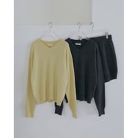 【anuke】Wool Vneck Knit
