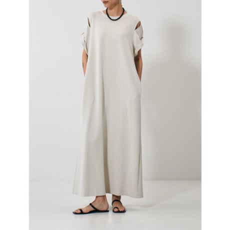 【YENN】 EYELETS TEE DRESS　納期：2026年2月上旬～3月上旬