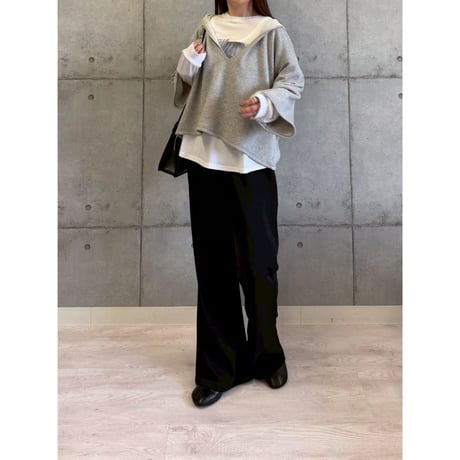 【ROSIEE】限定カラー✨深VフードTOPS