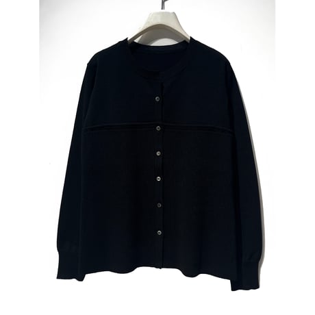 【CHIGNON】ﾋﾞｽﾁｪ付ｶｰﾃﾞｨｶﾞﾝﾆｯﾄ　納期：12月中旬～1月中旬