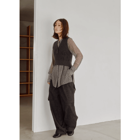【Hella】Cropped Rib Knit Vest　※納期9月上旬～10月上旬
