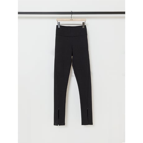 【YENN】FRONT SLIT LEGGINGS ※納期7/上〜7/中