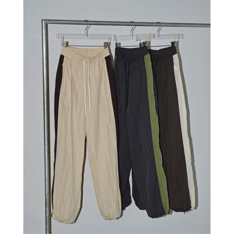 【値下げ】TODAYFUL / Nylon Line Pants ダークグレー TODAYFUL Nylon Line Pants ダークグレー