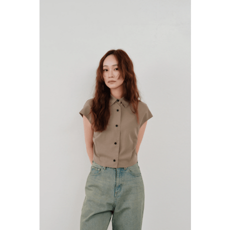 【Hella】cut off cropped shirt　※納期4月中旬〜5月中旬