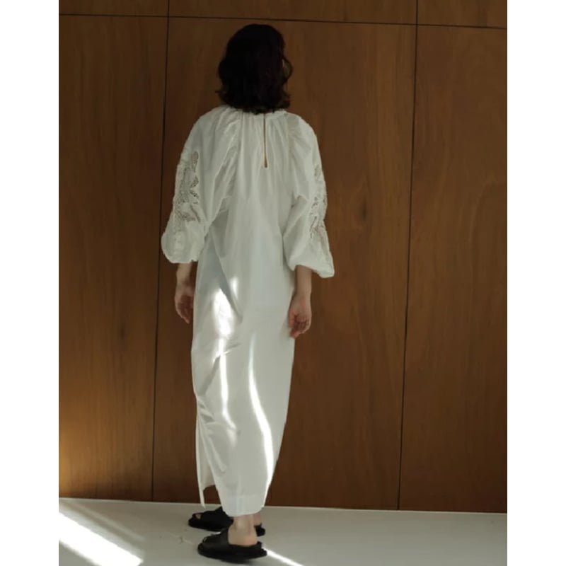 アンヌーク　Cutwork Embroidery Dress セール】Cutwork Embroidery Dress（ワンピース）｜anuke