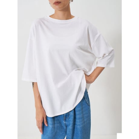 【YENN】 TWIST HEM TEE　納期：2026年2月上旬～3月上旬